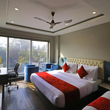 The Ivy Grand Hotel In City Centre With Free Secured Parking New Delhi Exteriör bild