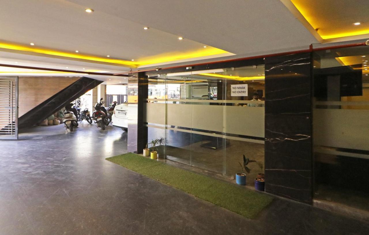 The Ivy Grand Hotel In City Centre With Free Secured Parking New Delhi Exteriör bild