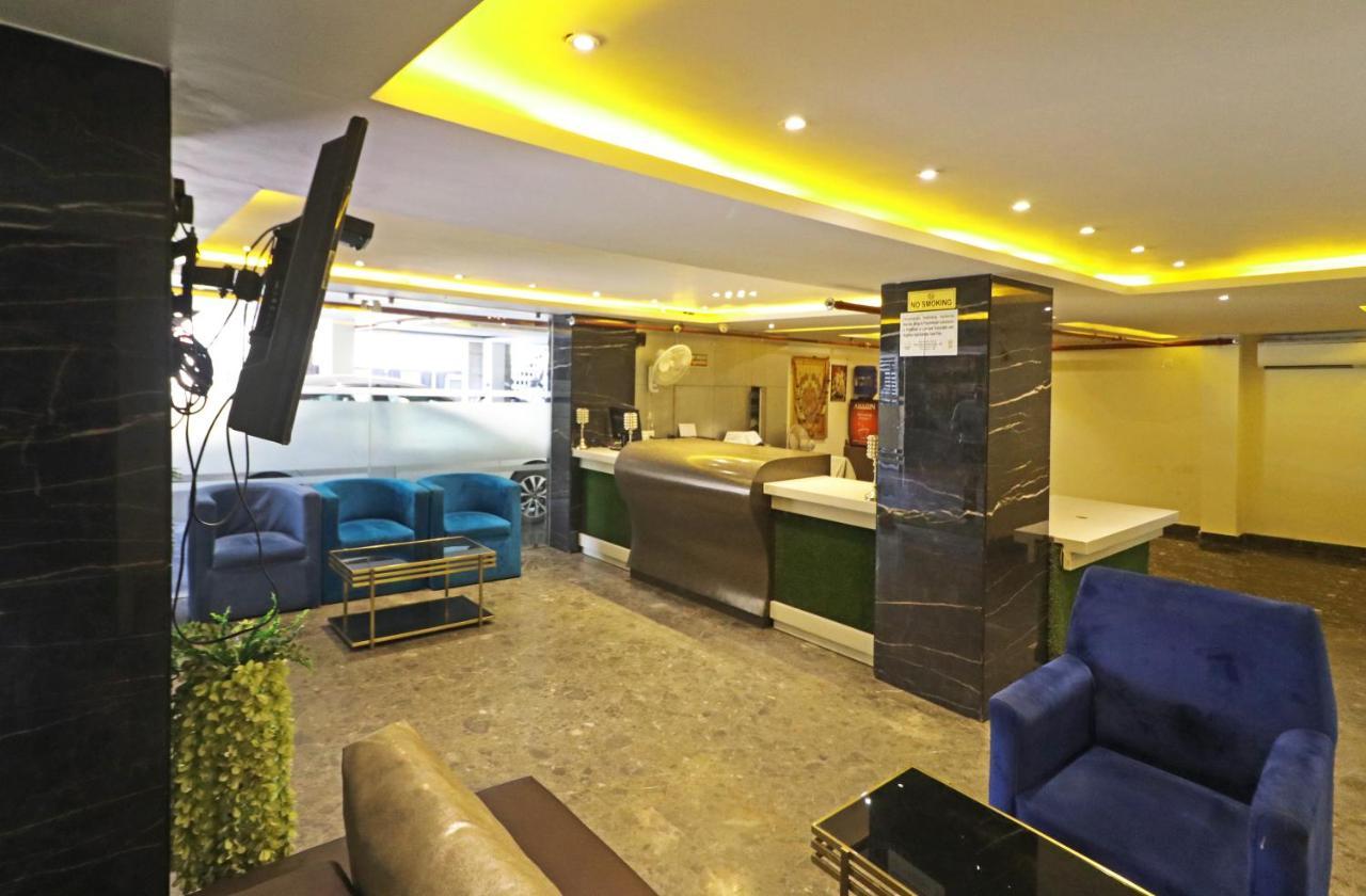The Ivy Grand Hotel In City Centre With Free Secured Parking New Delhi Exteriör bild