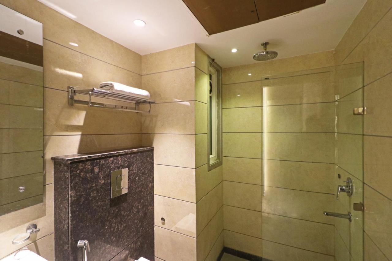The Ivy Grand Hotel In City Centre With Free Secured Parking New Delhi Exteriör bild