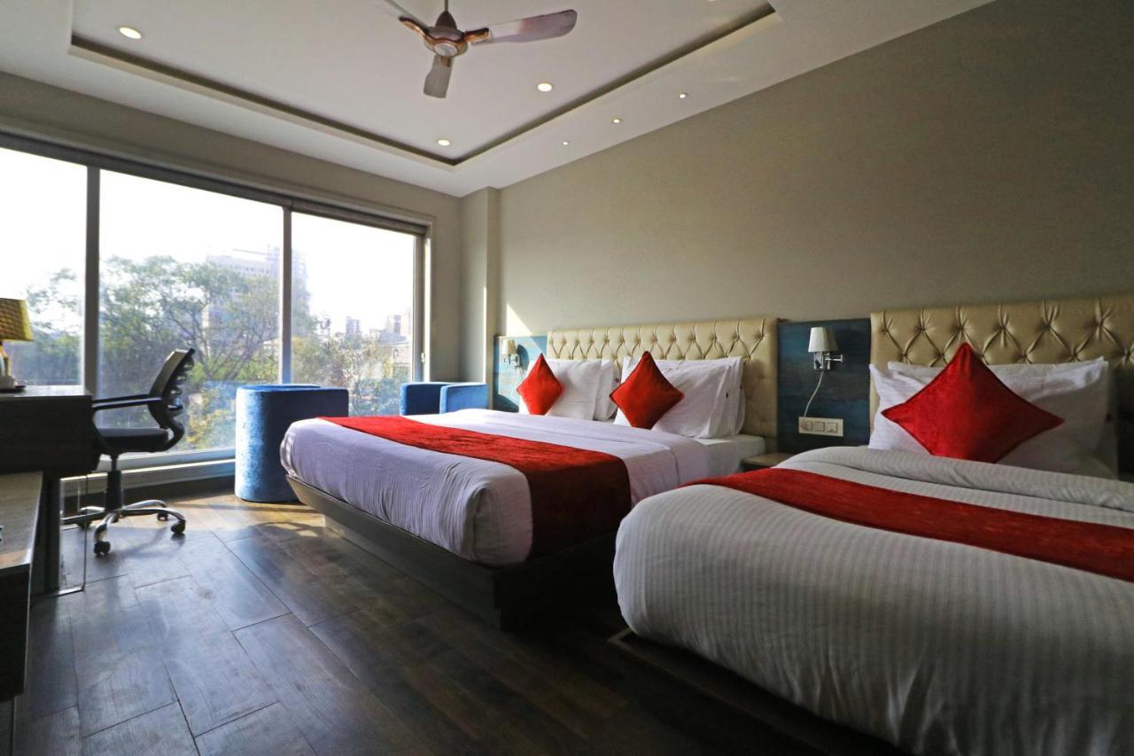 The Ivy Grand Hotel In City Centre With Free Secured Parking New Delhi Exteriör bild